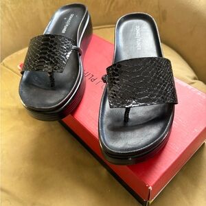 Donald J. Pliner Black Snake Print Pattern Sandals